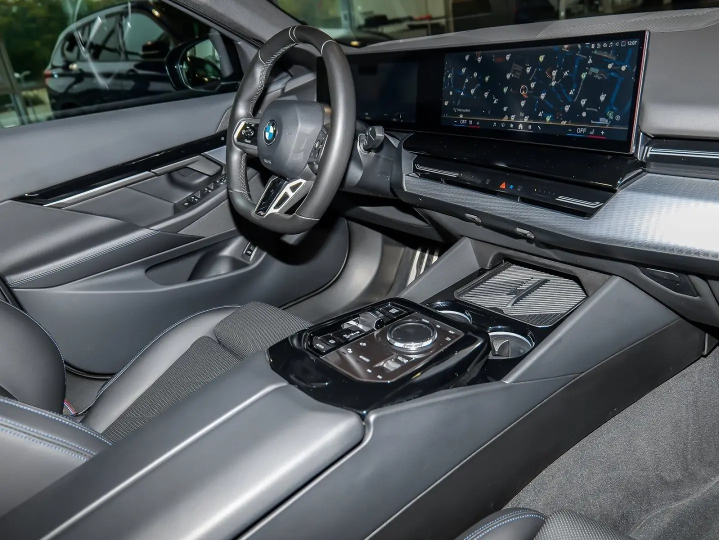 520d xDrive MSportPro Pano AHK Sitzbelüft. H&R