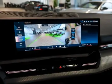 520d xDrive MSportPro Pano AHK Sitzbelüft. H&R