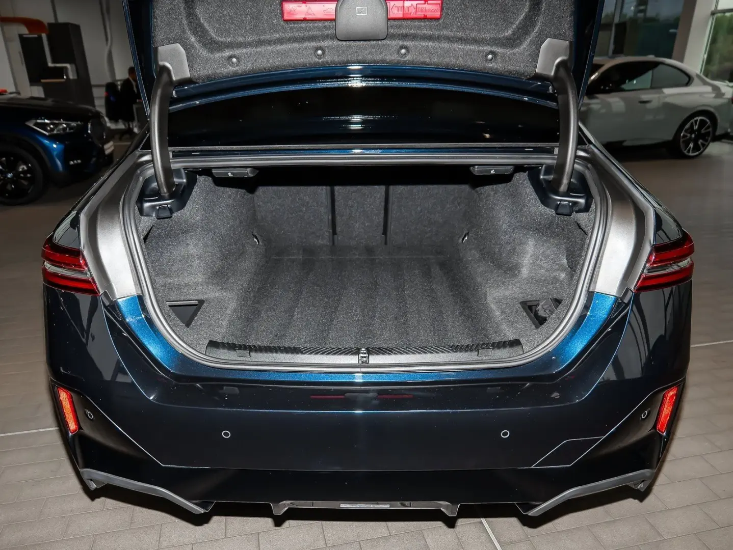 520d xDrive MSportPro Pano AHK Sitzbelüft. H&R