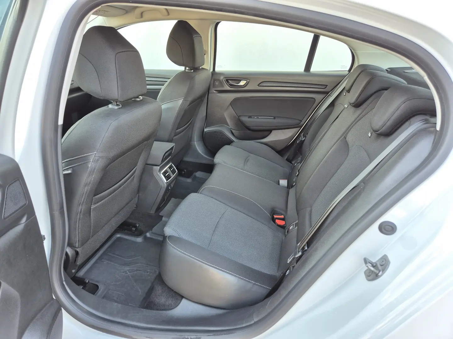 Renault Megane 1.3 TCe 140 CP EDC Equilibre 2024