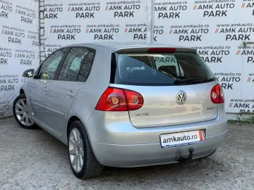 Volkswagen Golf  – 2005