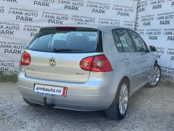Volkswagen Golf  – 2005