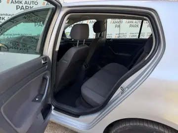 Volkswagen Golf  – 2005