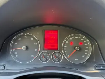 Volkswagen Golf  – 2005