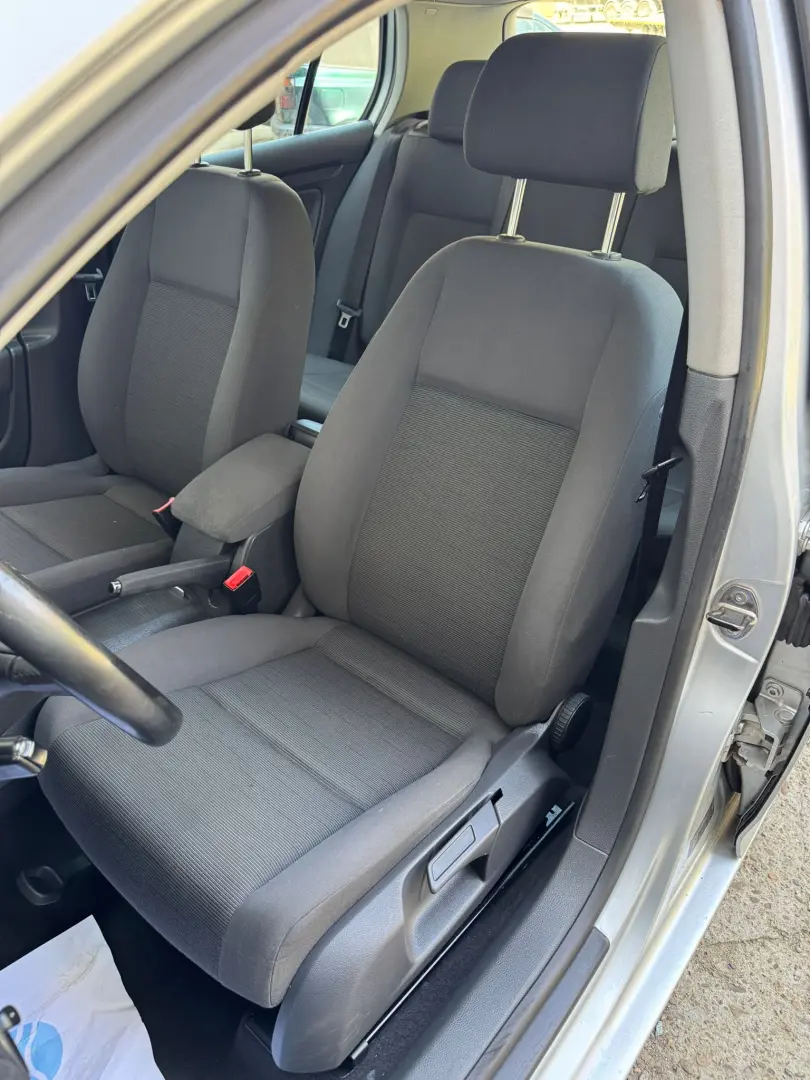 Volkswagen Golf  – 2005