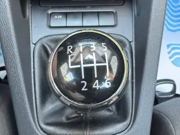 Volkswagen Golf  – 2005