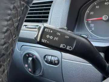 Volkswagen Golf  – 2005