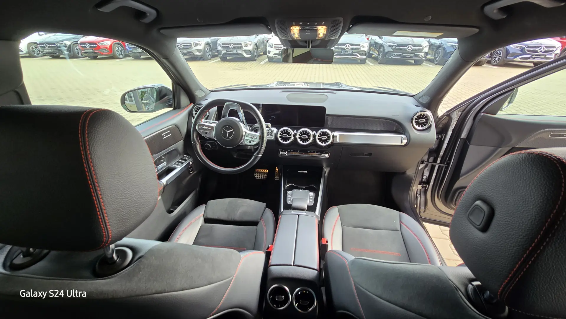 Mercedes-Benz GLB 200