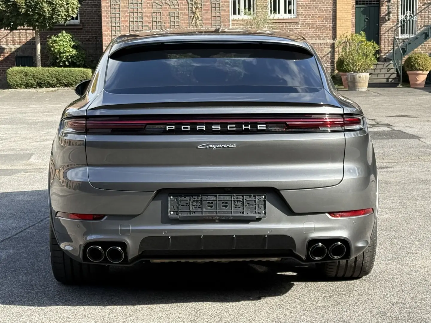 Cayenne E-Hybrid Coupe BEIFAHRERDISPLAY SPORTDES