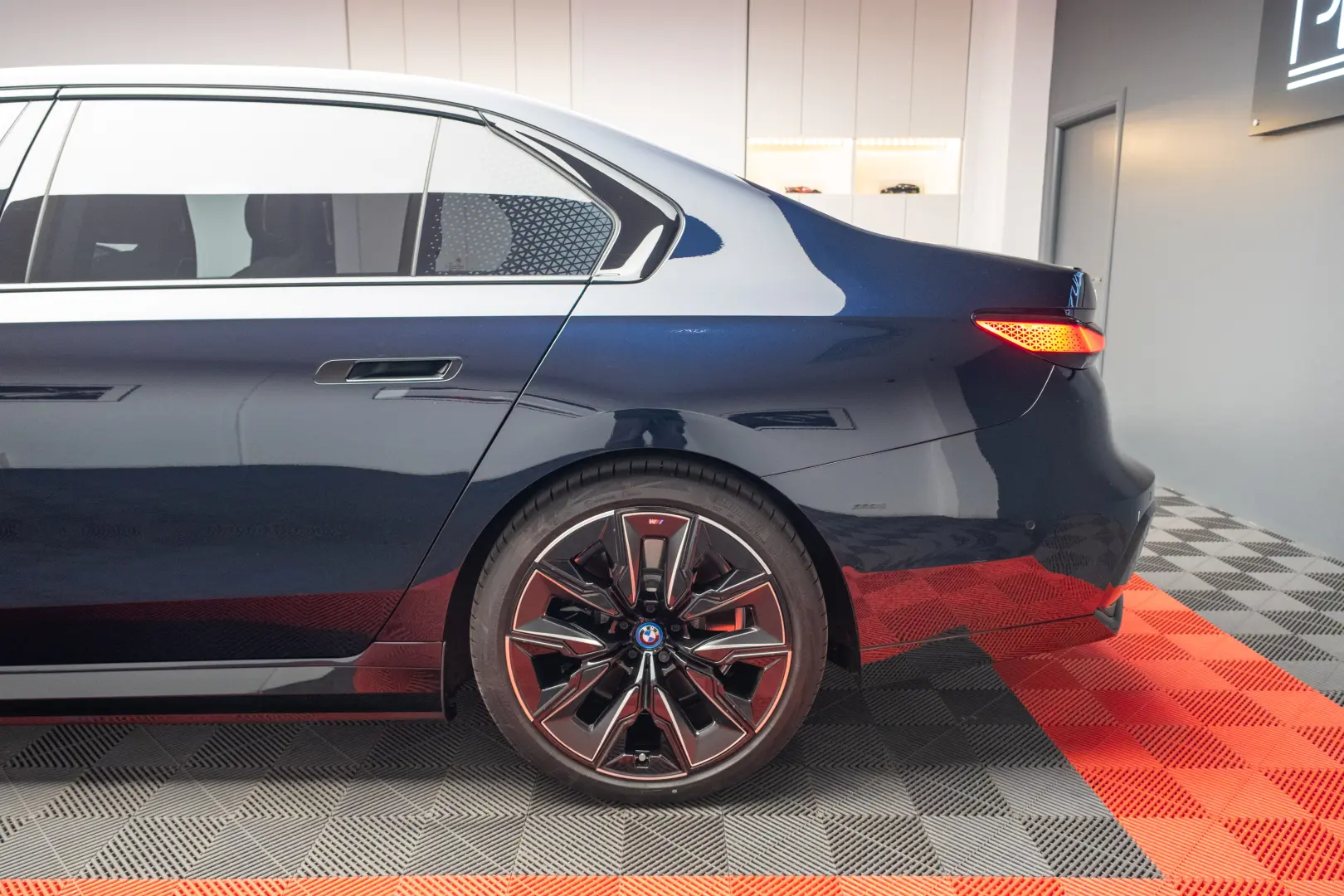 BMW i7 xDrive60 Limousine