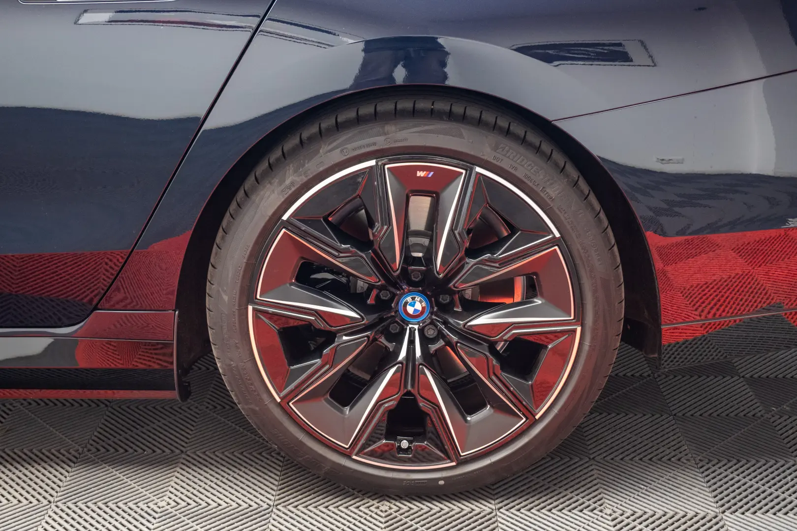 BMW i7 xDrive60 Limousine