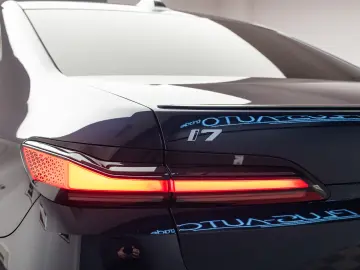 BMW i7 xDrive60 Limousine