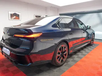BMW i7 xDrive60 Limousine