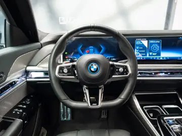 BMW i7 xDrive60 Limousine