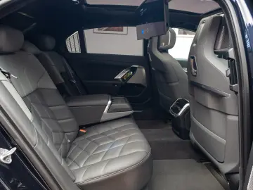 BMW i7 xDrive60 Limousine