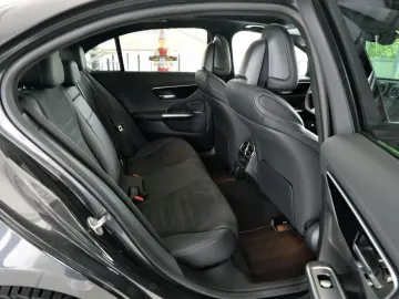 C 300 Lim. AMG-Line MBUX Panorama LED NightPaket