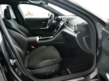 C 300 Lim. AMG-Line MBUX Panorama LED NightPaket