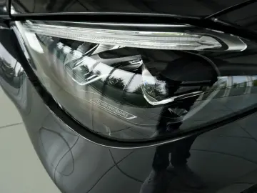 C 300 Lim. AMG-Line MBUX Panorama LED NightPaket