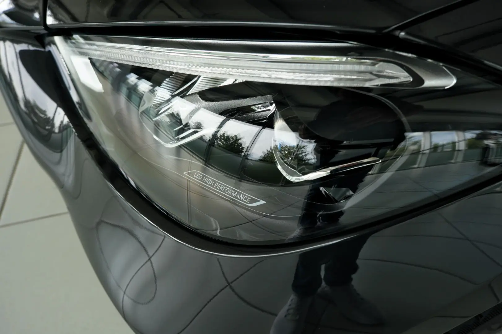 C 300 Lim. AMG-Line MBUX Panorama LED NightPaket