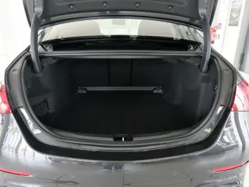 C 300 Lim. AMG-Line MBUX Panorama LED NightPaket