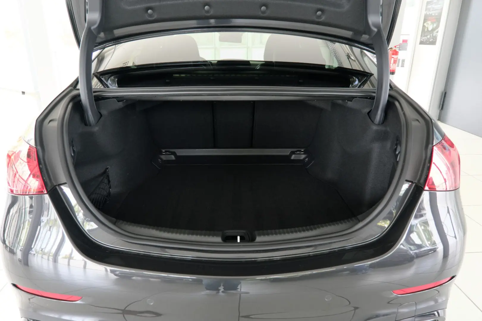 C 300 Lim. AMG-Line MBUX Panorama LED NightPaket