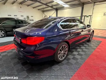 BMW Seria 5 520i Aut. Sport Line