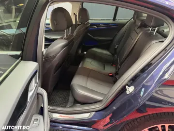 BMW Seria 5 520i Aut. Sport Line
