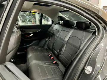 C 300 e 4Matic Exclusive PANORAMA HEAD-UP LEDER