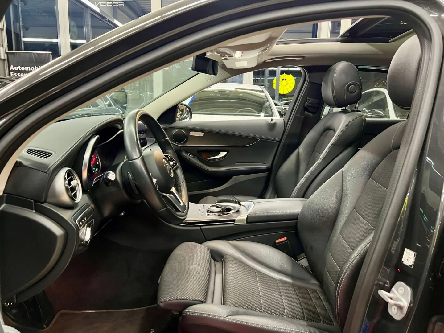 C 300 e 4Matic Exclusive PANORAMA HEAD-UP LEDER