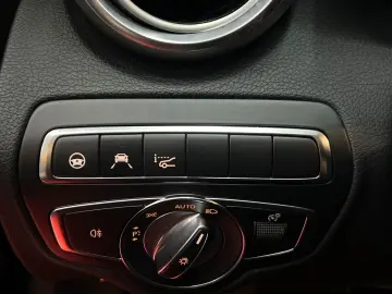 C 300 e 4Matic Exclusive PANORAMA HEAD-UP LEDER