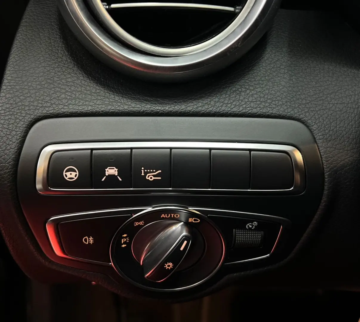 C 300 e 4Matic Exclusive PANORAMA HEAD-UP LEDER