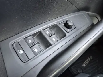 Skoda Fabia 1.0 TSI 95 CP Selection 2024