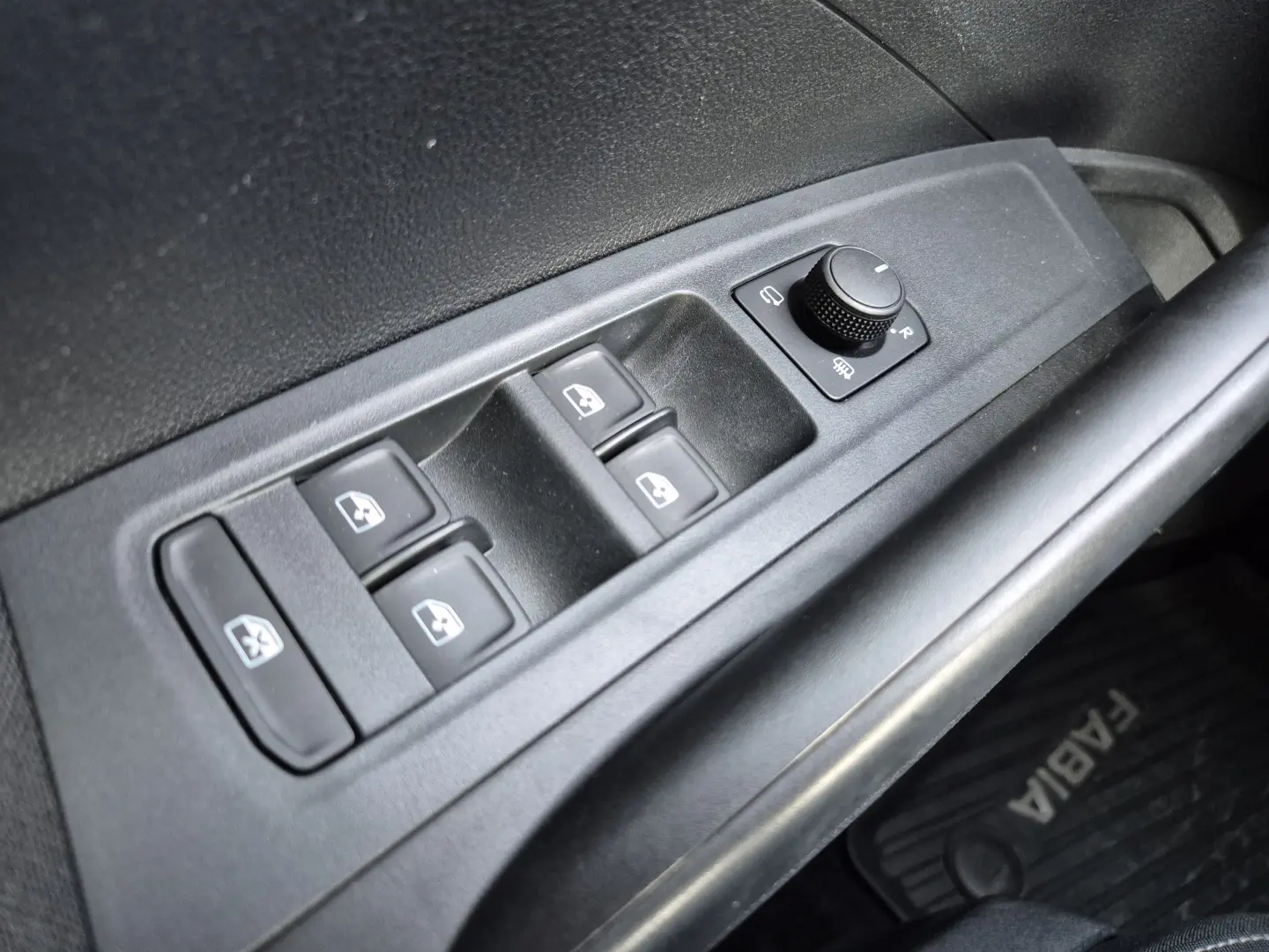 Skoda Fabia 1.0 TSI 95 CP Selection 2024