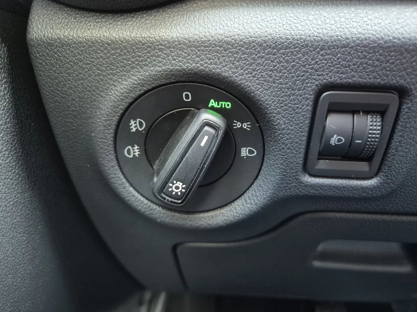 Skoda Fabia 1.0 TSI 95 CP Selection 2024