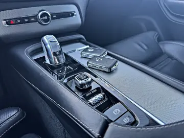 VOLVO XC90 T8 AWD Plug In Hybrid Inscription