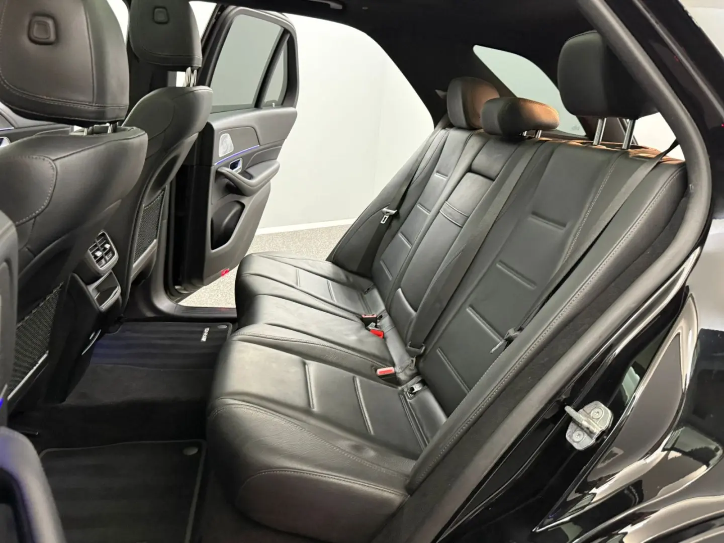 GLE 400 d 4M AMG-LINE PANO AIRM  DISTR MEGAVO