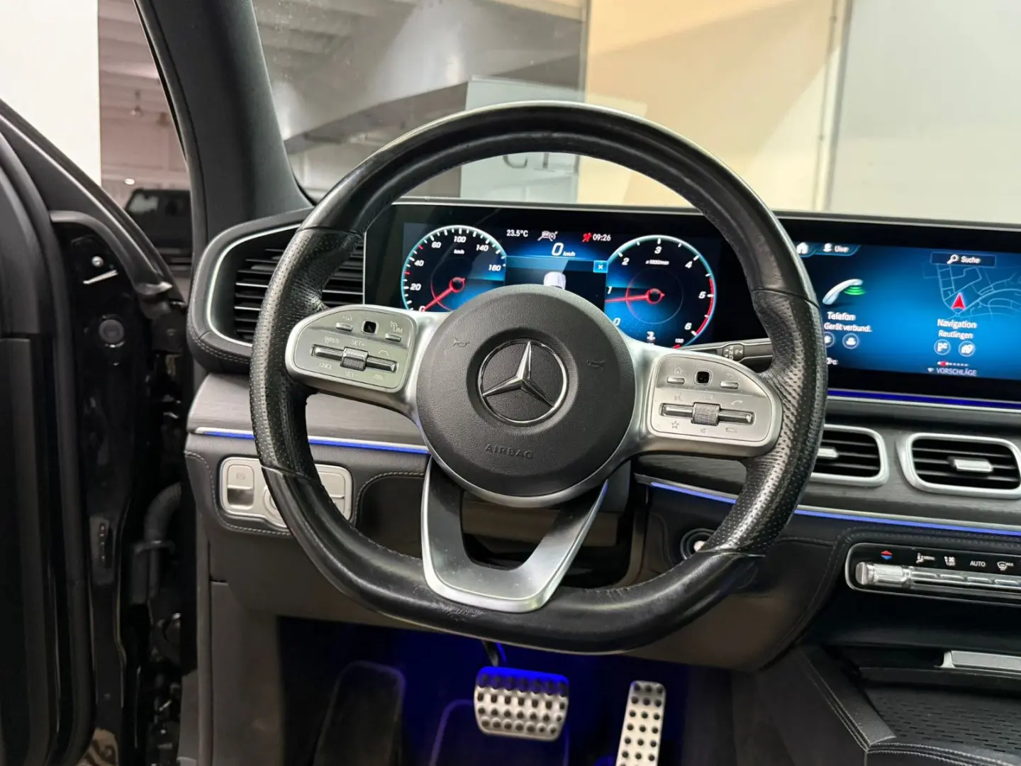 GLE 400 d 4M AMG-LINE PANO AIRM  DISTR MEGAVO