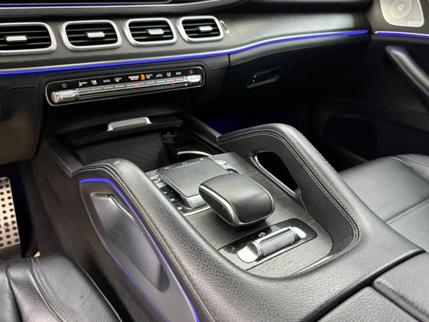 GLE 400 d 4M AMG-LINE PANO AIRM  DISTR MEGAVO