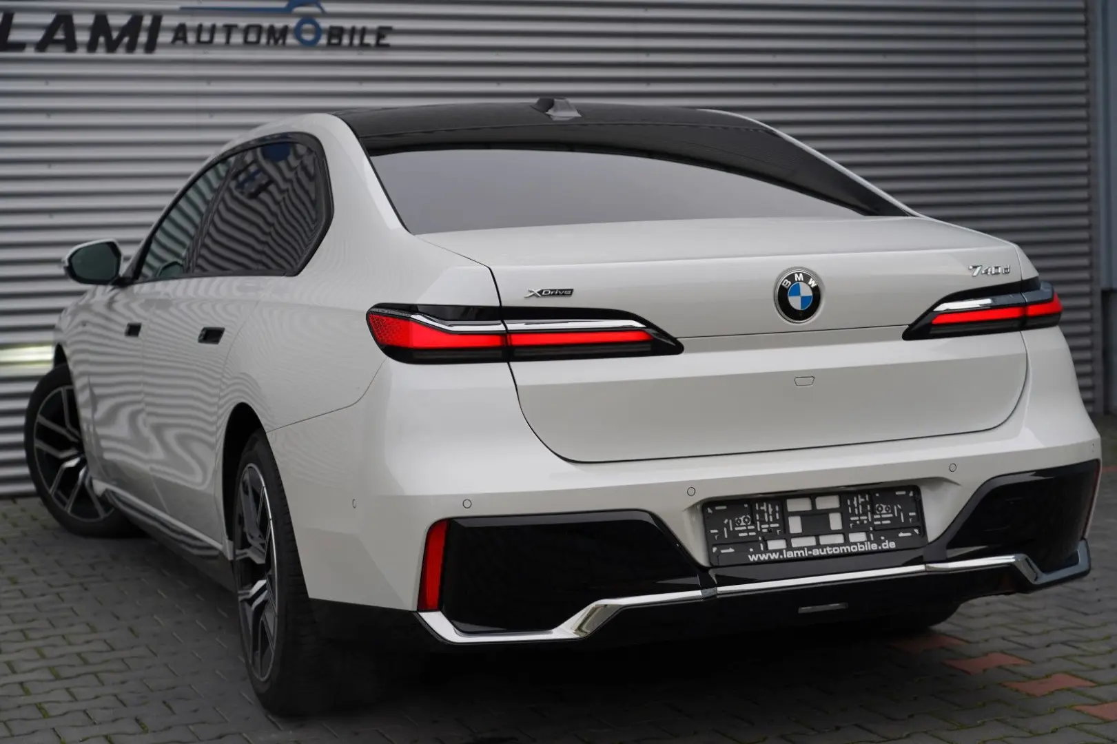 740 d xDrive M Sport SKYLOUNGE