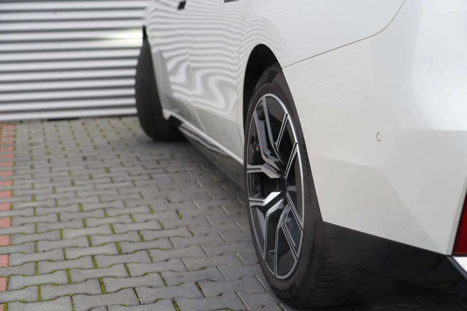 740 d xDrive M Sport SKYLOUNGE