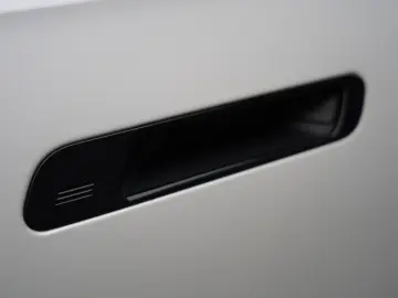 740 d xDrive M Sport SKYLOUNGE