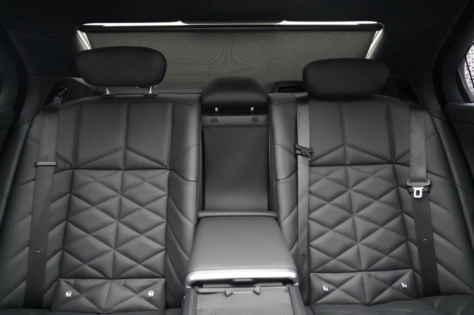 740 d xDrive M Sport SKYLOUNGE