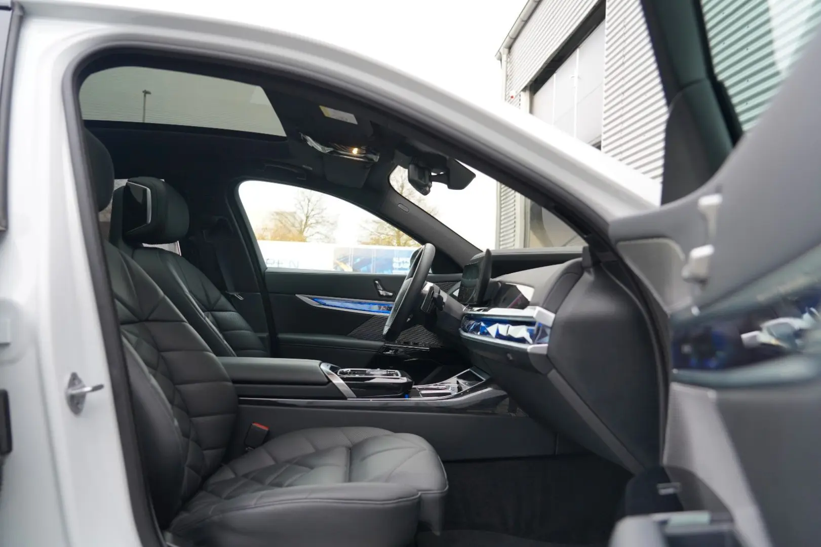 740 d xDrive M Sport SKYLOUNGE