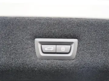 740 d xDrive M Sport SKYLOUNGE