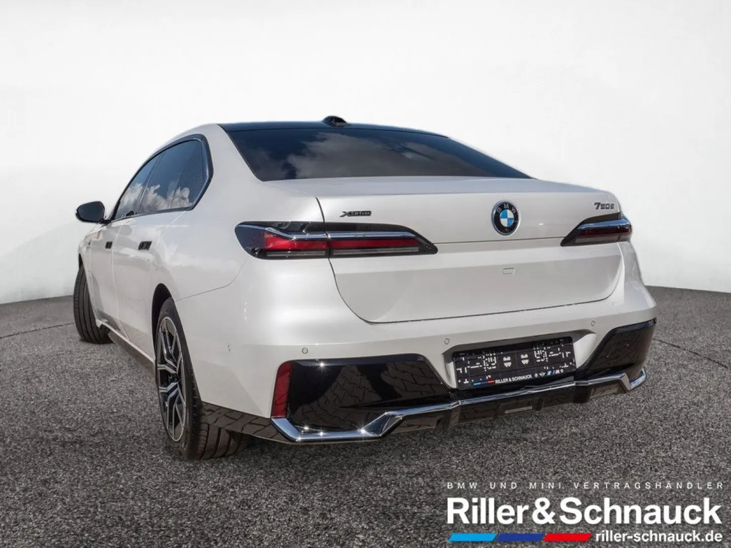 750e xDrive M-Sport HUD