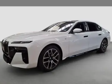 740 d xDrive MSport TV