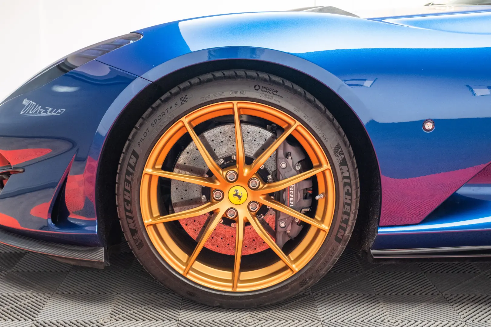 Ferrari 812 GTB SuperFast NoviTec Carbon R20 JBL Lift