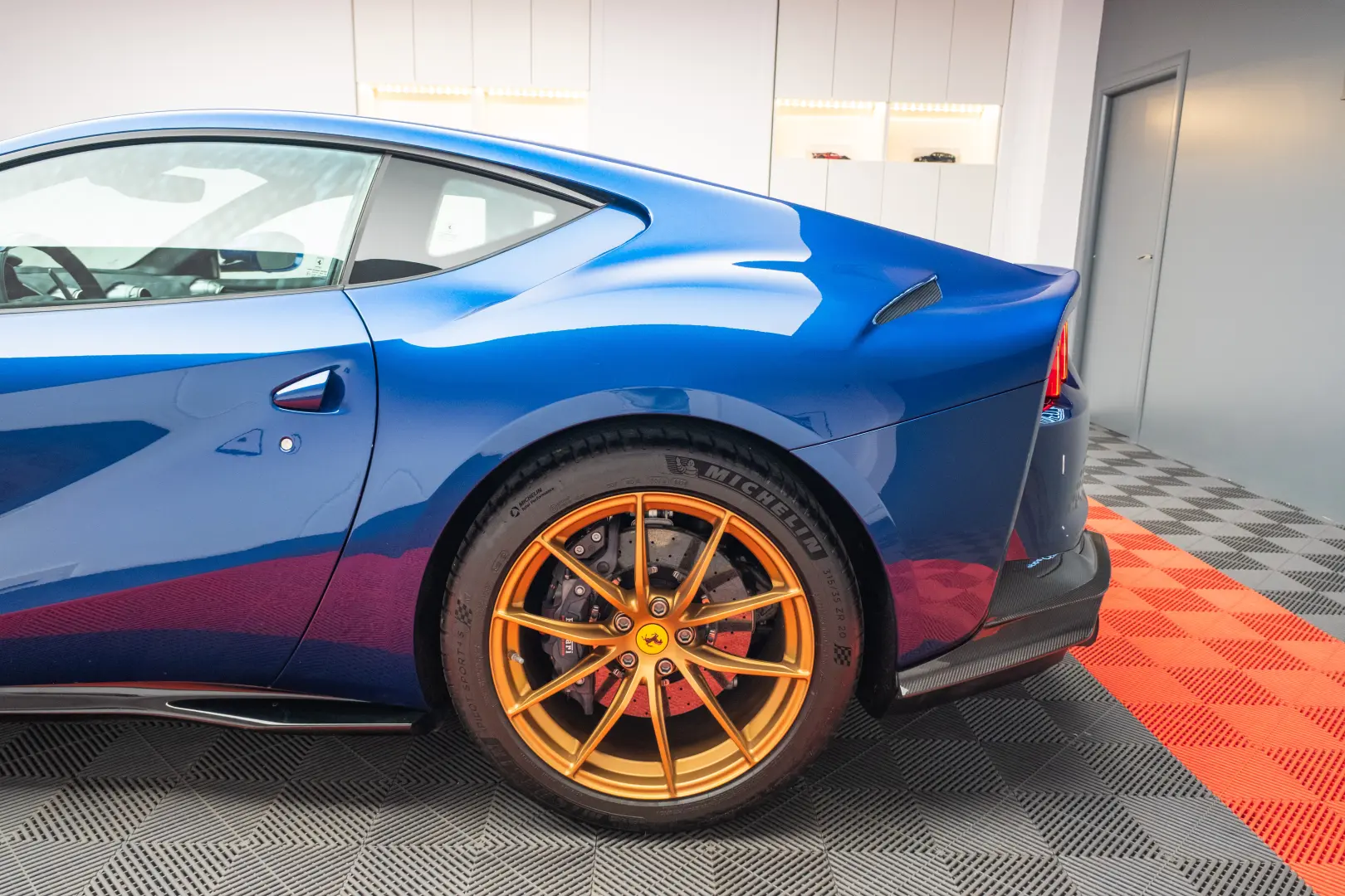 Ferrari 812 GTB SuperFast NoviTec Carbon R20 JBL Lift