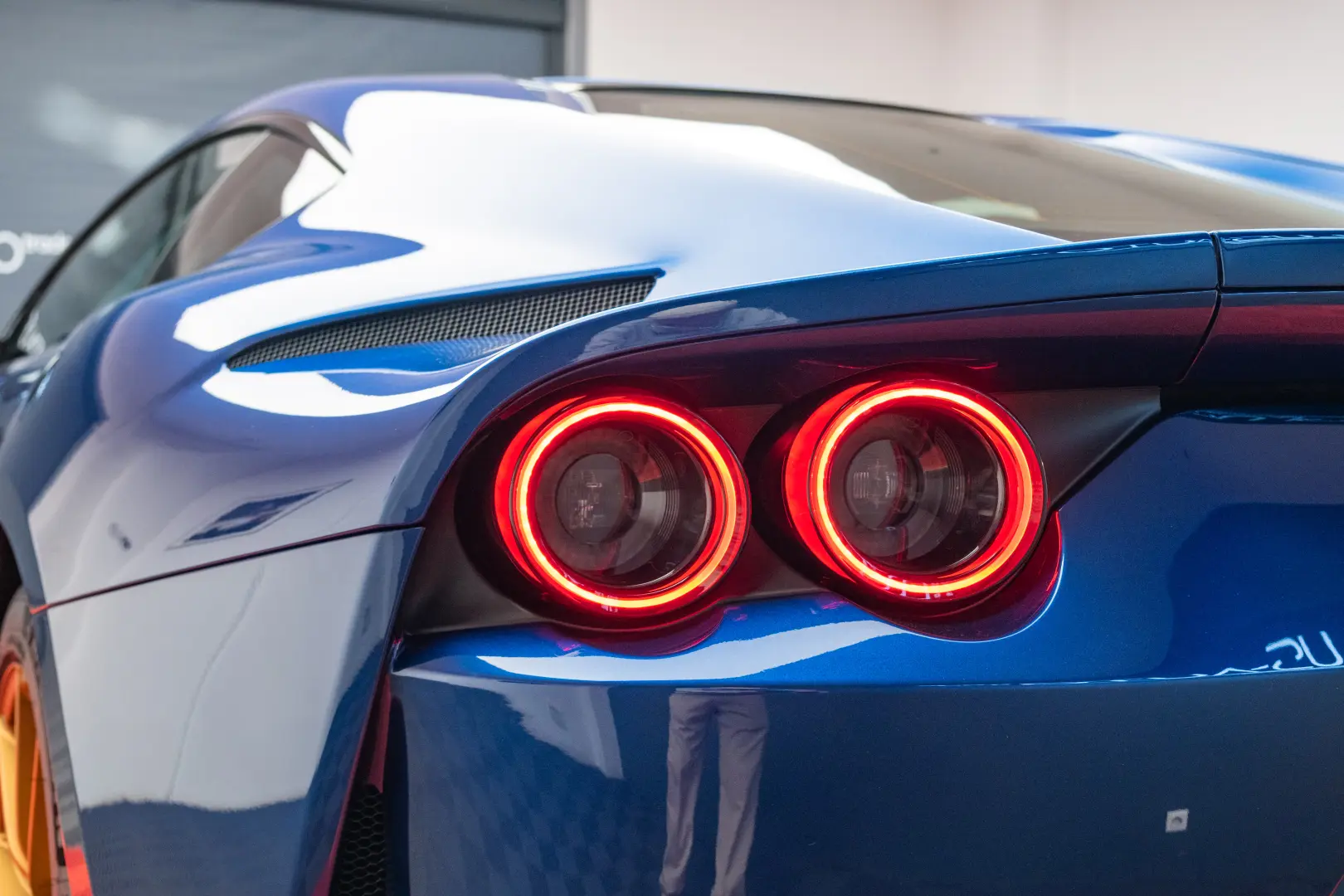 Ferrari 812 GTB SuperFast NoviTec Carbon R20 JBL Lift