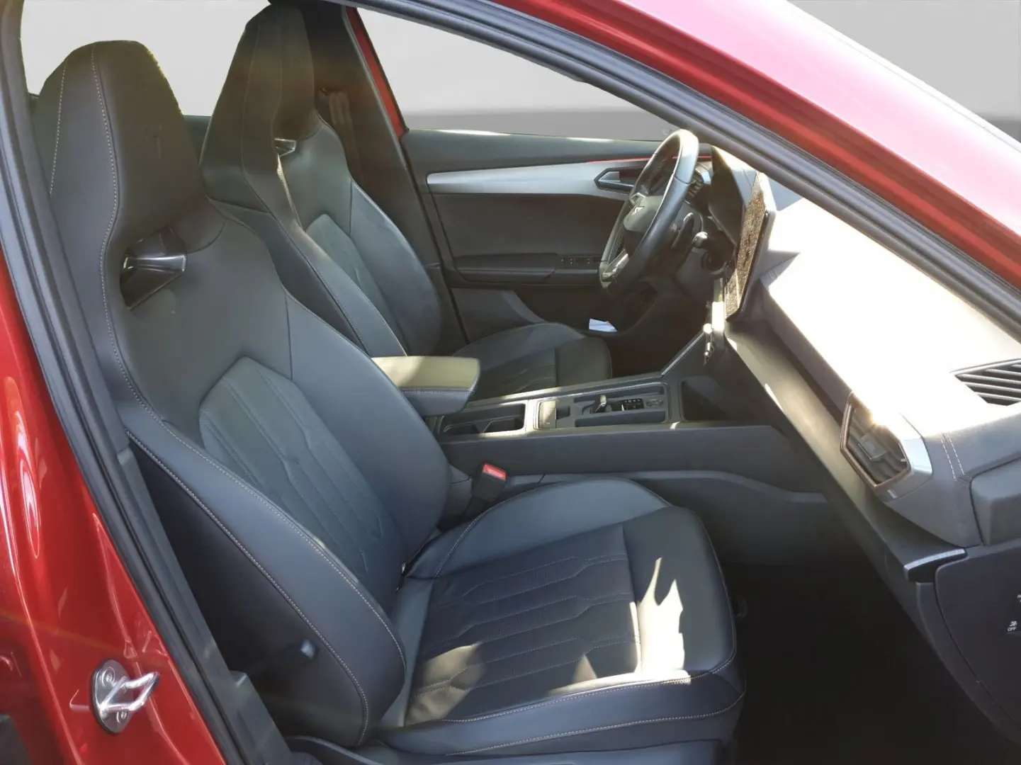 Formentor VZ AHK MATRIX PANO LEDER BEATS